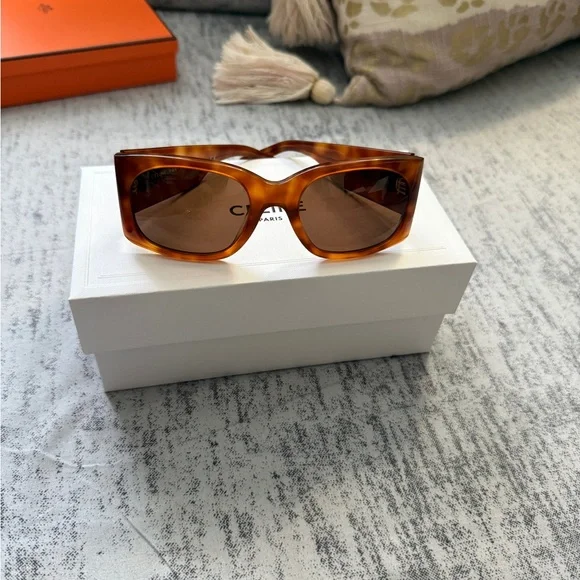 Celine Tortoise Shell Sunglasses with Black Case - Picture 2 of 10